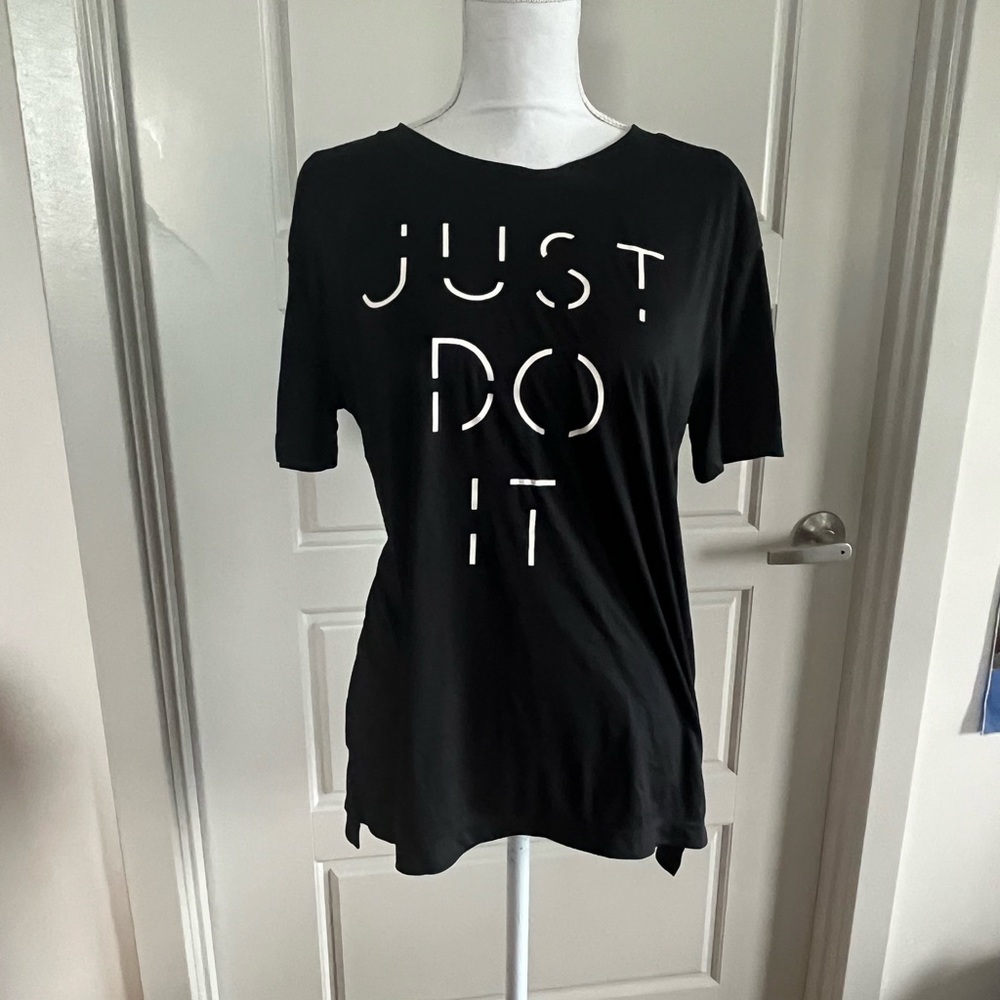EUC Women’s Nike Black Just Do It T-Shirt